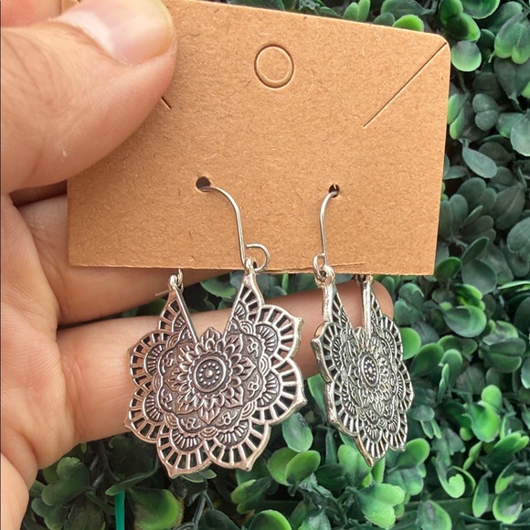 Jewelry - Intricate Silver Tone Mandala Earrings